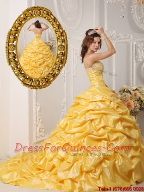 2016 New Styles Pick Ups and Appliques Quinceanera Gowns with Court Train