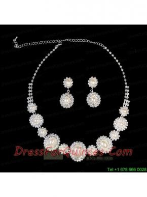 Luxurious Pearl Ladies' Jewelry Set Including Necklace And Earrings