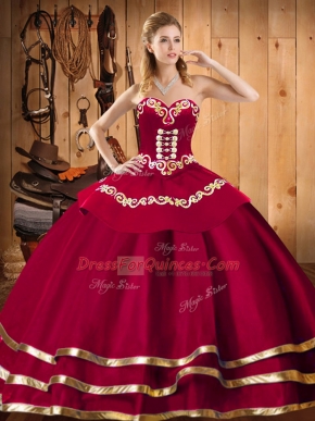 Red Lace Up Quinceanera Gowns Embroidery Sleeveless Floor Length