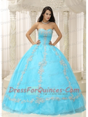 Sweetheart Appliques and Beaded Decorate Quinceanera Dress