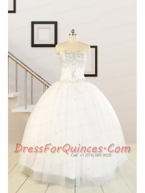 2015 White Elegant Quinceanera Dresses with Beading