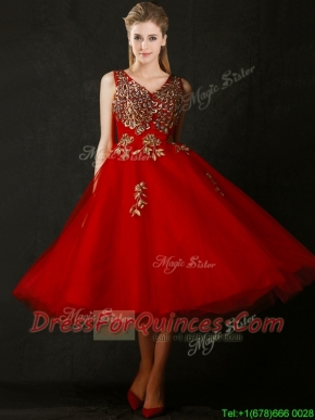 Beautiful V Neck Tea Length Dama Dresses with Beading and Appliques