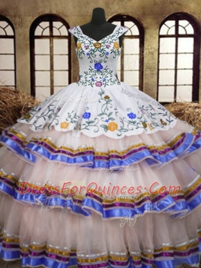 Fashion Straps White Organza and Taffeta Lace Up Vestidos de Quinceanera Sleeveless Floor Length Embroidery and Ruffled Layers