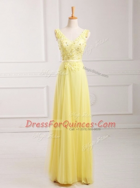 Flare Chiffon V-neck Sleeveless Zipper Lace and Appliques and Belt Homecoming Dress in Yellow