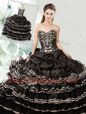 Dramatic Black Ball Gowns Sweetheart Sleeveless Organza Floor Length Lace Up Beading and Ruffled Layers and Pick Ups Quinceanera Gown