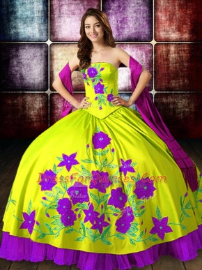 Artistic Yellow Green Lace Up Strapless Embroidery Quinceanera Dress Taffeta Sleeveless