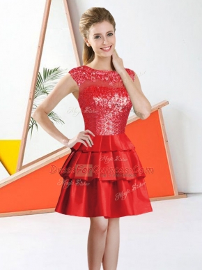 Red Sleeveless Knee Length Beading and Lace Backless Dama Dress for Quinceanera