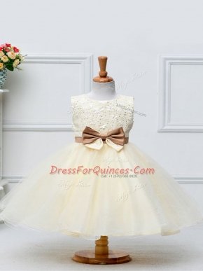 Sleeveless Tulle Knee Length Zipper Little Girl Pageant Dress in Champagne with Lace and Bowknot