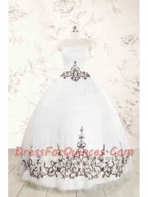 2015 Appliques Strapless Ball Gown White Tulle Quinceanera Dress