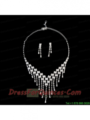 Luxurious Bridal Jewelry Set Including Necklace With Earrings