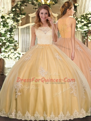 Customized Scoop Sleeveless Clasp Handle Vestidos de Quinceanera Gold Tulle