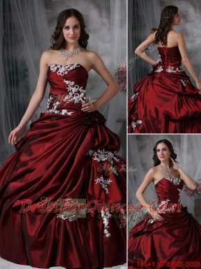 Elegant Ball Gown Strapless Appliques Quinceanera Dresses