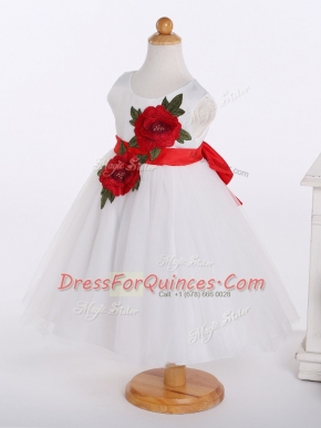 Amazing White Tulle Zipper Scoop Sleeveless Knee Length Little Girls Pageant Dress Bowknot and Hand Made Flower