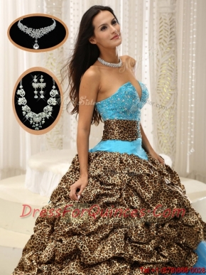 Best Sweetheart Quinceanera Dresses with Beading and Pick Ups