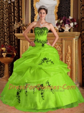 Sweetheart Quinceaneara Dresses Satin and Organza Yellow Green Embroidery Ball Gown