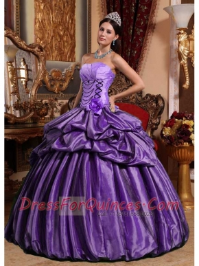 New Styles Purple Ball Gown Strapless Quinceanera Dress With Taffeta Hand Made Flower