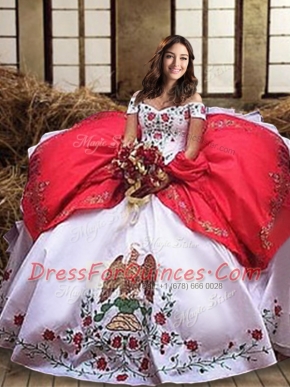 Free and Easy Off the Shoulder Sleeveless Lace Up Embroidery and Ruffled Layers Quinceanera Gowns