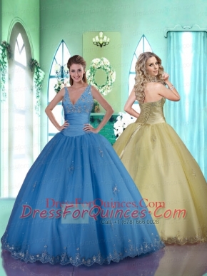 Simple V-neck Blue Quinceanera Gown with Lace Appliques