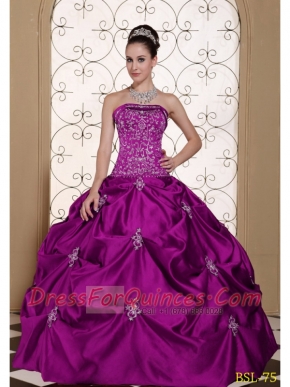 Elegant Embroidery Taffeta Strapless Modest Quinceanera Dress with Pick-ups