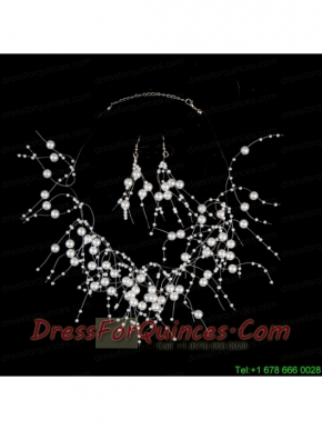 Beautiful Ladies Necklace and Earrings Jewelry Set