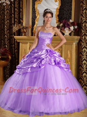 Luxurious Taffeta and Tulle Beading Lavender Ball Gown Floor-length  Beautiful Quinceanera Dress For 2014