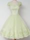 Attractive Lace Vestidos de Damas Yellow Green Zipper Cap Sleeves Knee Length