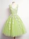 Sleeveless Tulle Knee Length Lace Up Quinceanera Court Dresses in Yellow Green with Lace