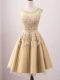 Gold A-line Tulle Scoop Sleeveless Lace Knee Length Lace Up Vestidos de Damas